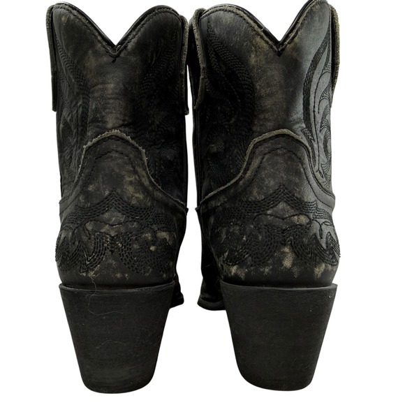 Shoes - Picture 4 of 7